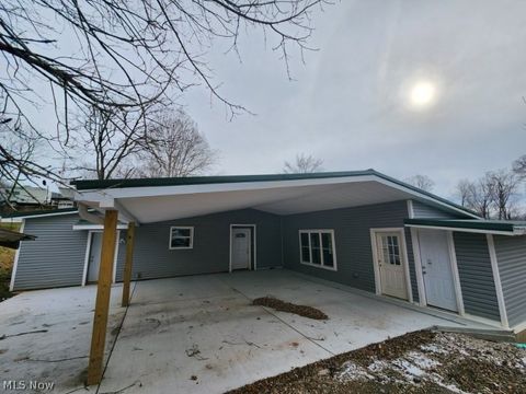 Homes For Sale - 278 Wells Lock Road<br/> Elizabeth, WV 26143