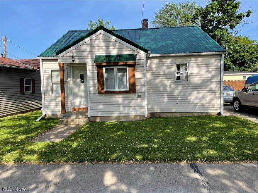 Huron cottage very close too Lake Erie and a city park that fronts on the lake.  New roofs on house and shed. furnace.  Needs much love and TLC.  Incluices extra 20 ft. x 60 ft vacant lot.    Tons of potential.  Enjoy time at the lake with your family or use as a investment rental income.  Or do both.