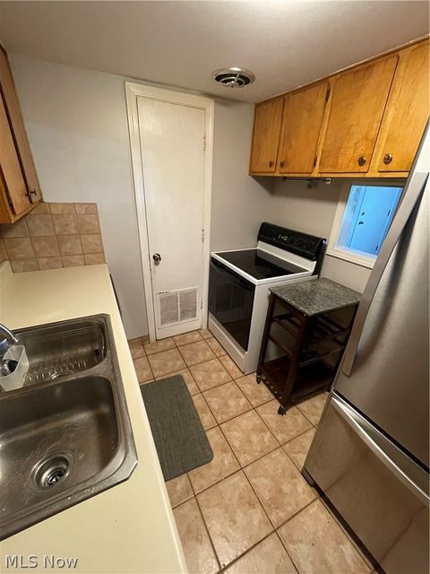 Tiny photo for 6930 Carriage Hill Drive #101, Brecksville, OH 44141 (MLS # 5185142)