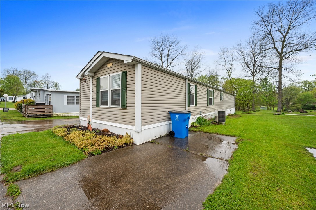 6 Laverne Lane
