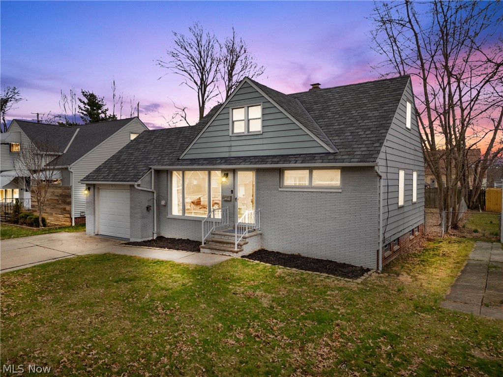 311 E 262nd Street