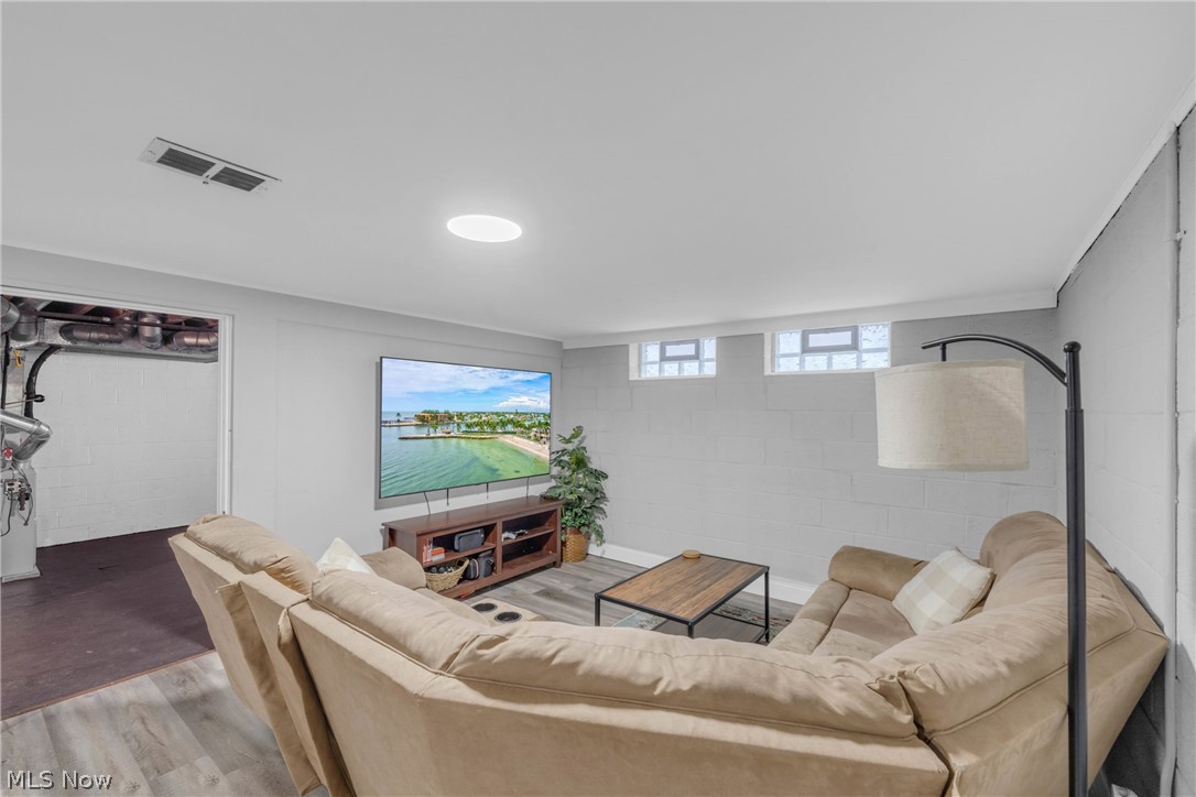 Carl A Steins East 262nd St Su - Residential