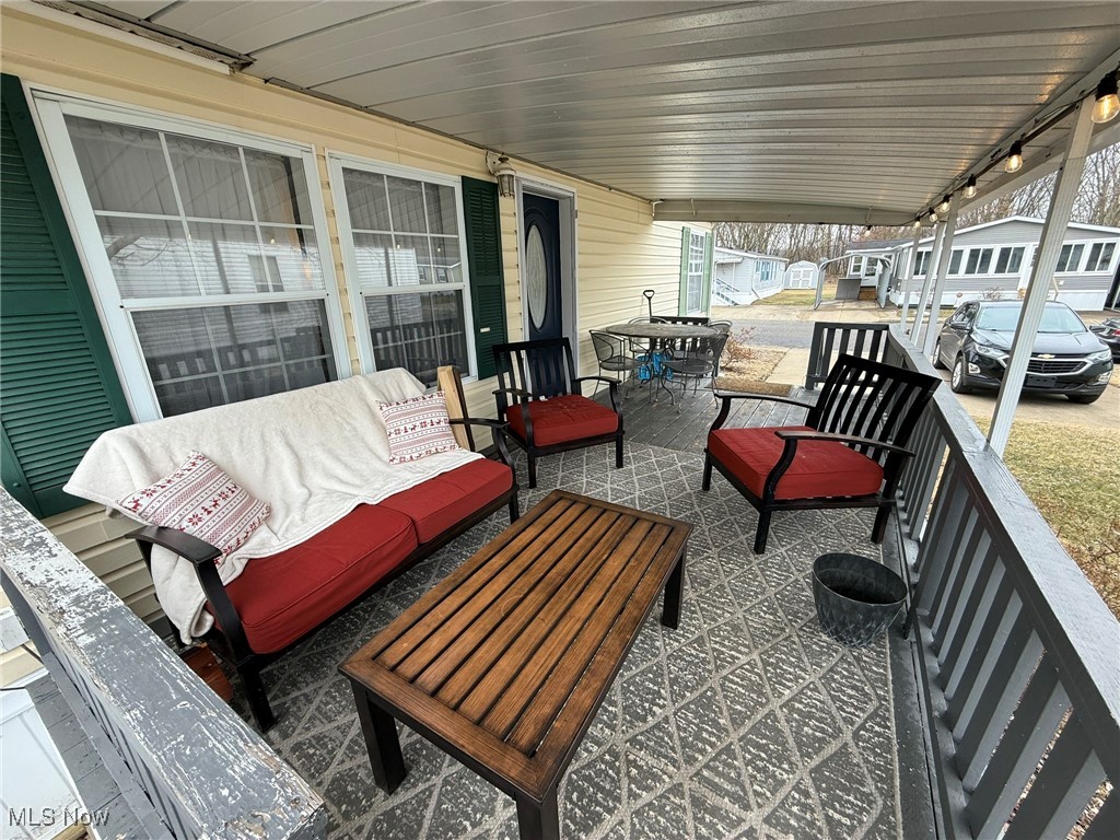 615 Sandpiper Lane, New Philadelphia, Ohio image 2