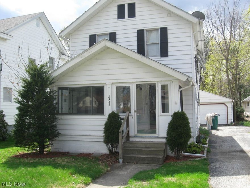 Chaming 3 Bdrm 1 1/2 bath home.  New carpet.  Large Kit. Appliances. A/C.  1 car-detached garage.  Fenced yard.