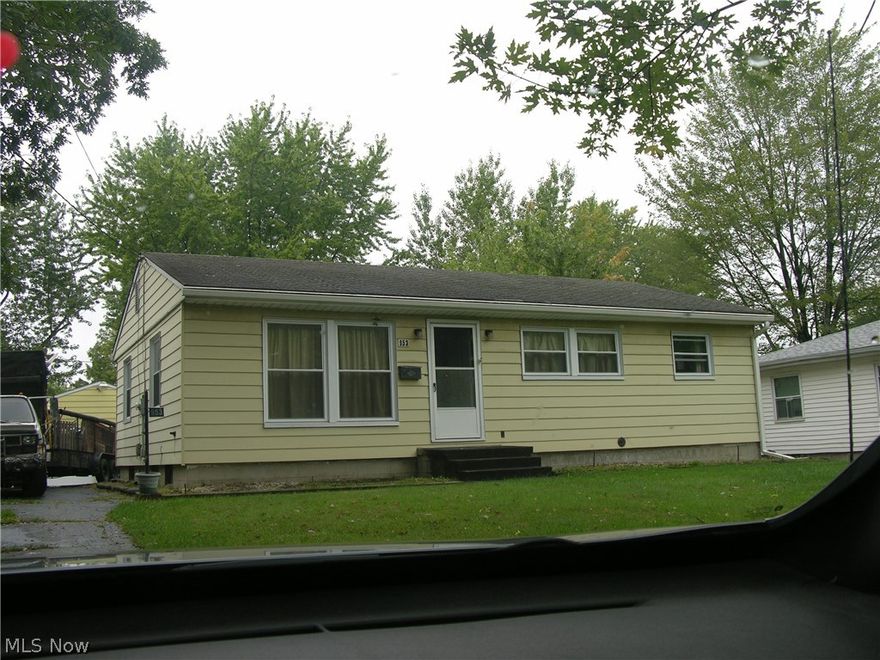 Great starter home. Ready to move in 3 bedroom, 2 car garage, c/a. Carpet throughout.
