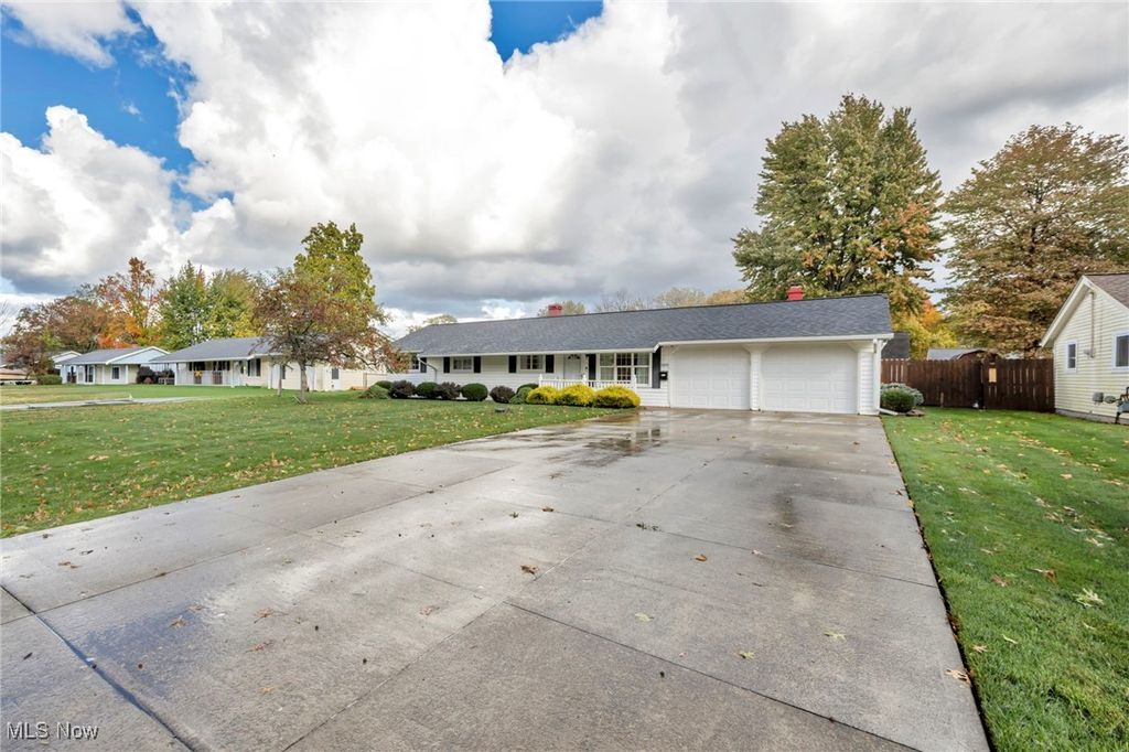 Photo of 5953 Wedgewood Drive, Mentor on the Lake, OH 44060 (MLS # 5167015)