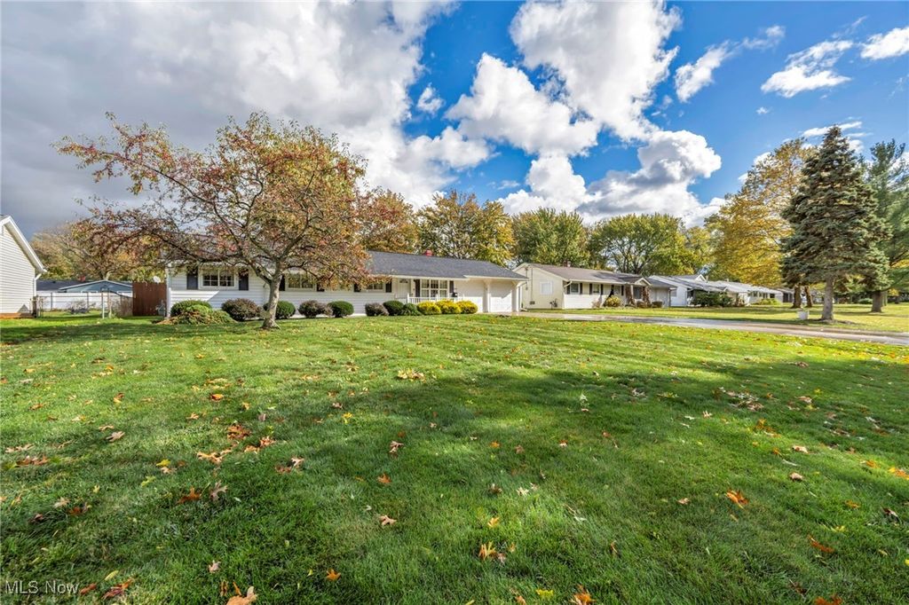 Photo of 5953 Wedgewood Drive, Mentor on the Lake, OH 44060 (MLS # 5167015)