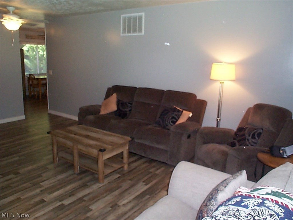 Mentor View 02 - Residential