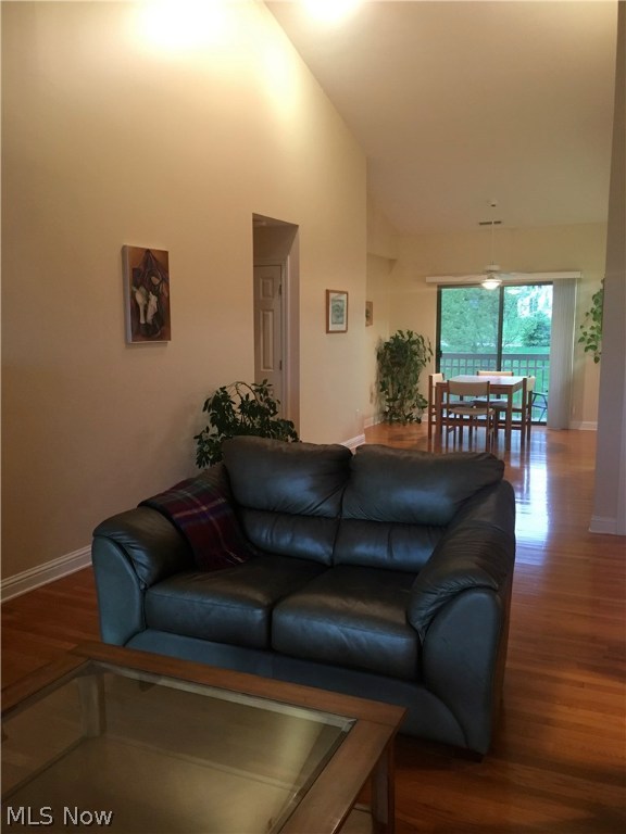 Enclave/Rosemont Rdg Condo Own - Residential Lease