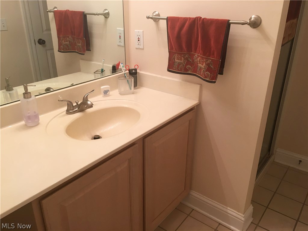 Enclave/Rosemont Rdg Condo Own - Residential Lease