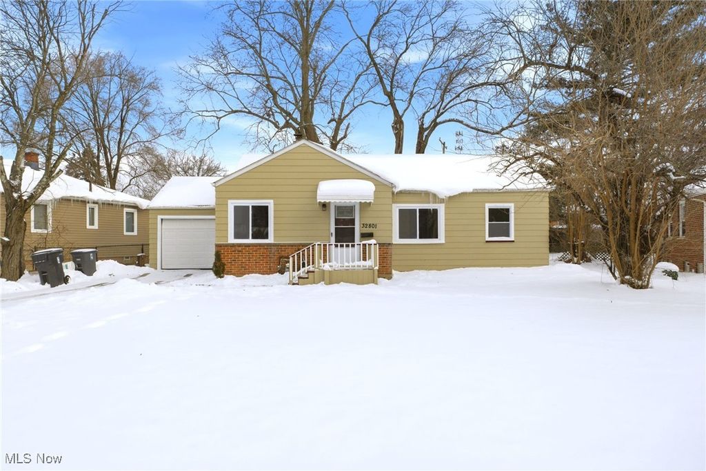 Photo of 32801 Baldwin Road, Solon, OH 44139 (MLS # 5182737)
