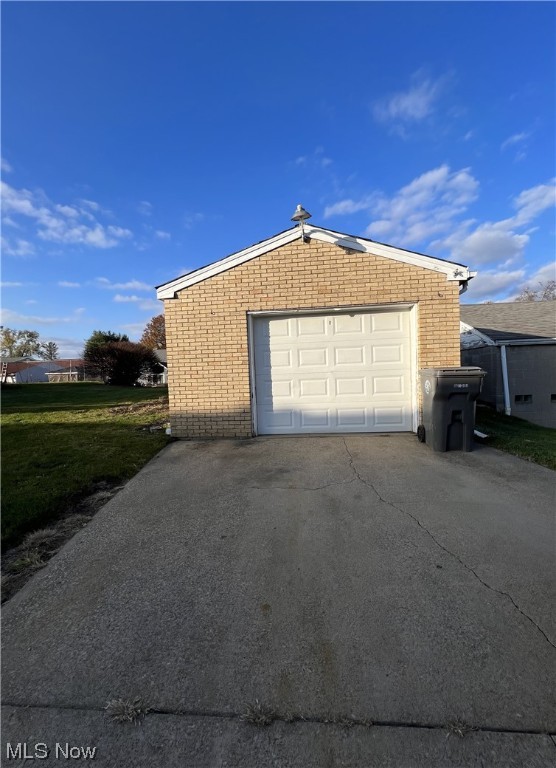 Guaranted Inv Co 01 - Residential Lease