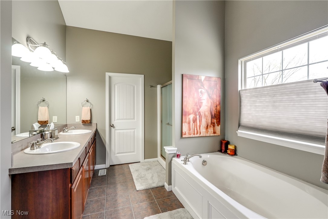 5843 Glen Eagles Drive, Medina, Ohio image 39