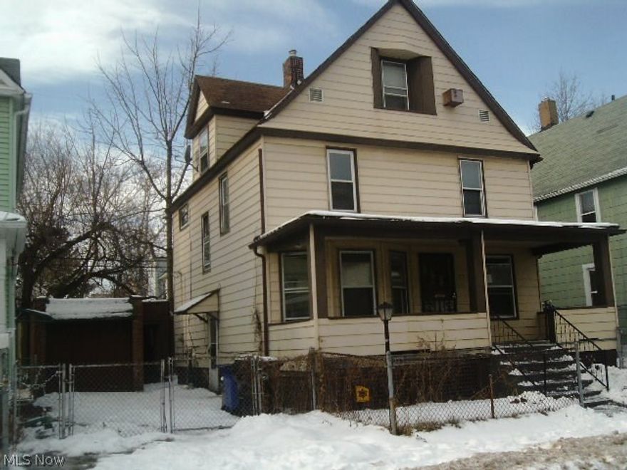 Property is being sold AS-IS. This property is eligible under the Freddie Mac First Look Initiative from 03/13/2015 to 04/1/2015. No Investor purchases until 04/2/2015. Home Warranty available for owner occupied purchasers. Property being sold in an "as is" condition.