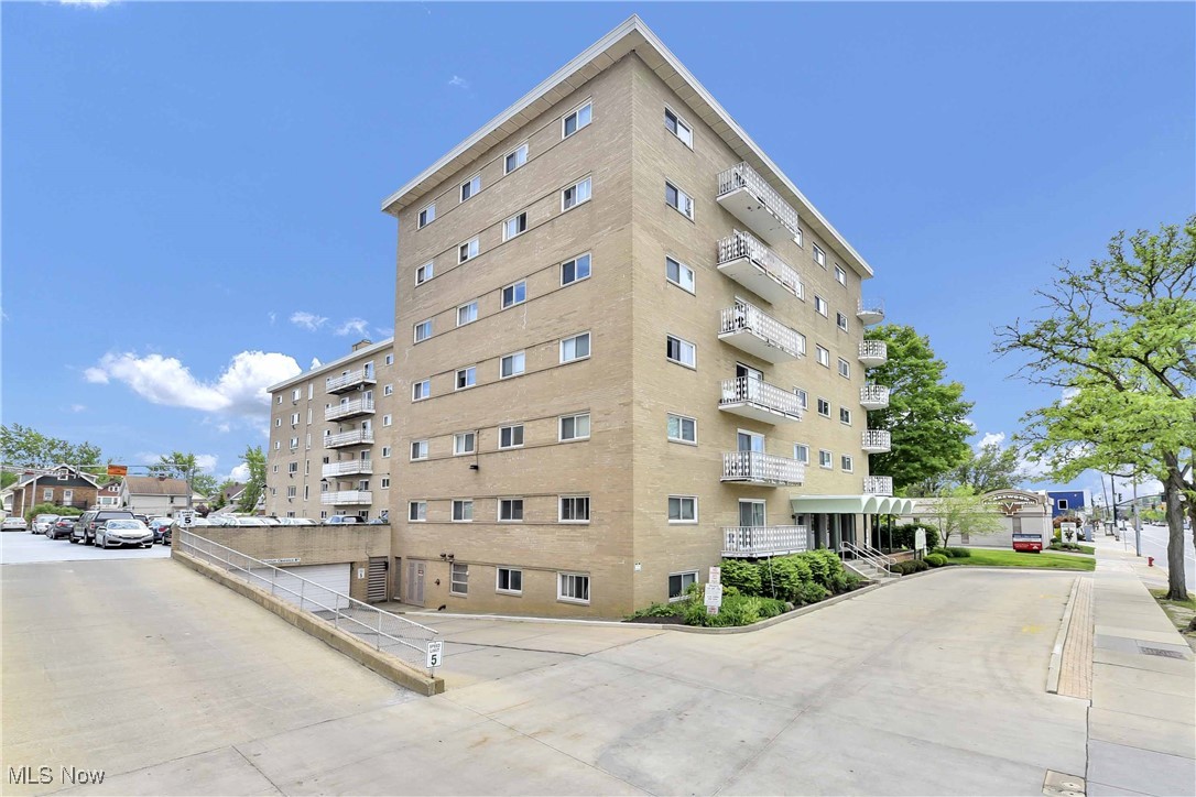 14567 Madison Avenue #206, Lakewood, Ohio image 4