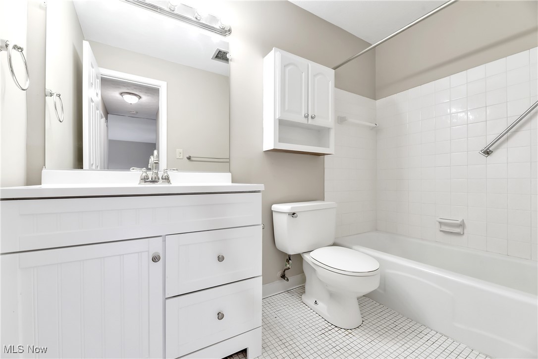 14567 Madison Avenue #206, Lakewood, Ohio image 31