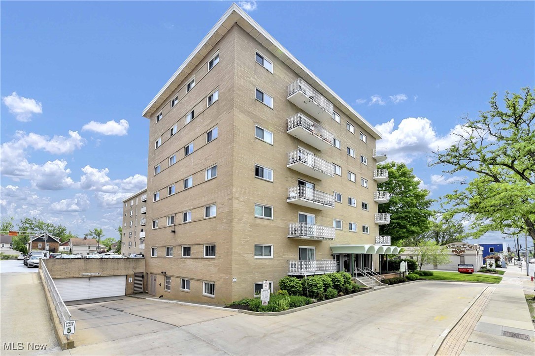 14567 Madison Avenue #206, Lakewood, Ohio image 3