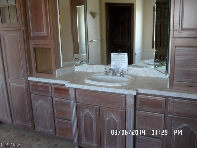 Fox Meadows - Residential