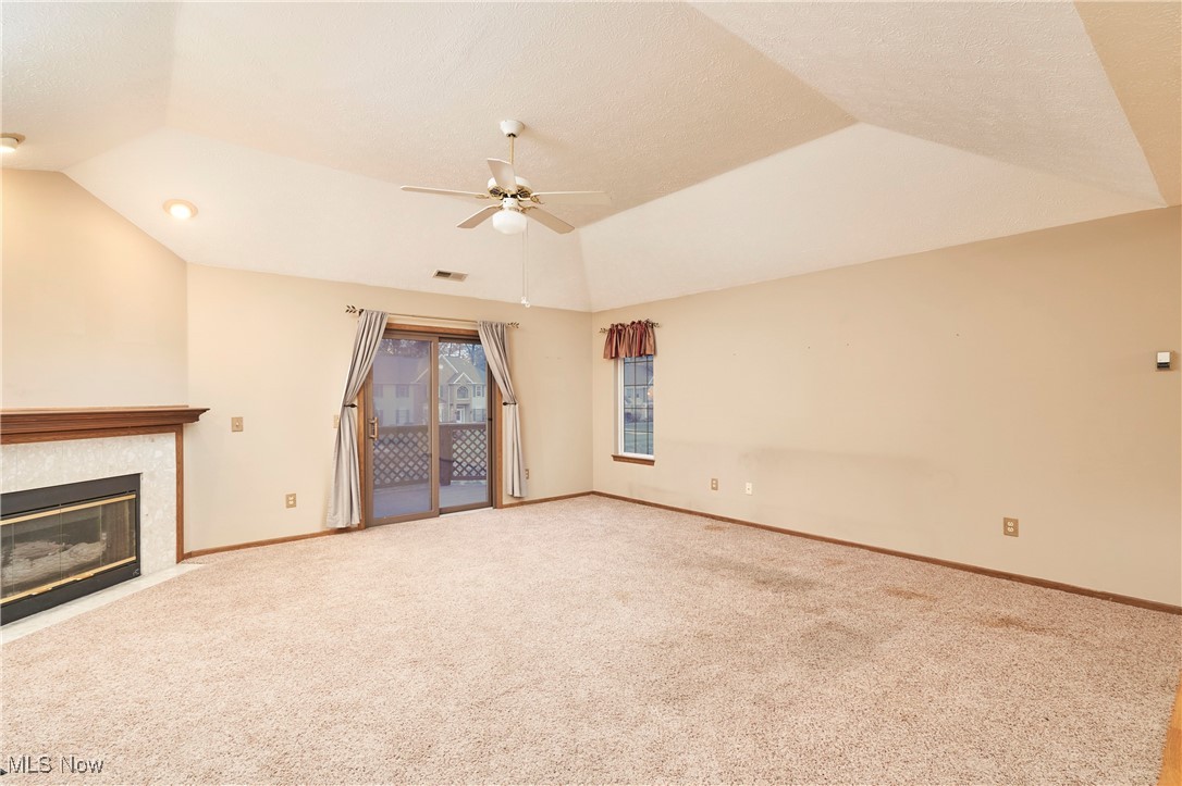 Courts of Country Lakes - Residential