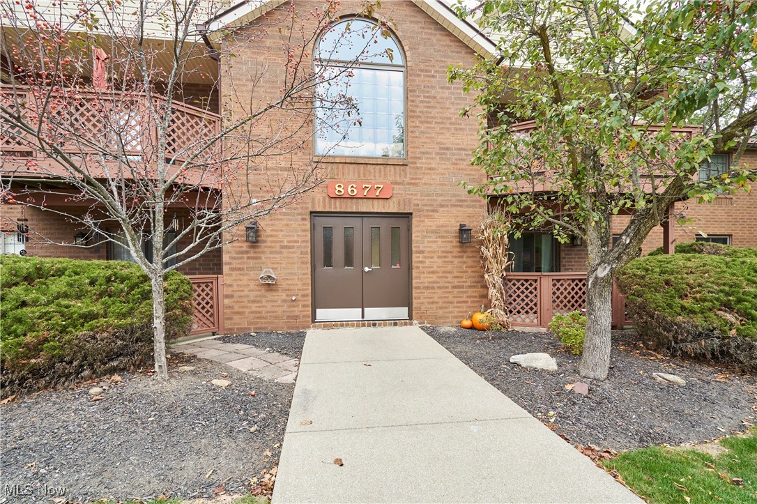 Courts of Country Lakes - Residential