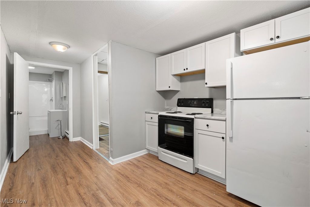 Photo of 1063 W 21st Street #Lower, Lorain, OH 44052 (MLS # 5168715)