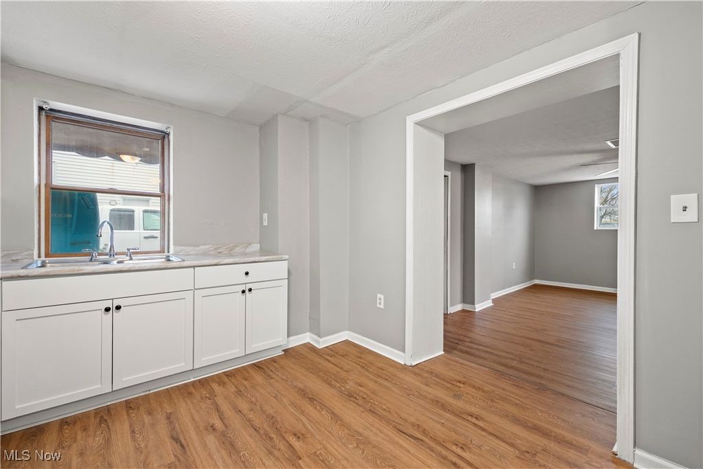 Photo of 1063 W 21st Street #Lower, Lorain, OH 44052 (MLS # 5168715)