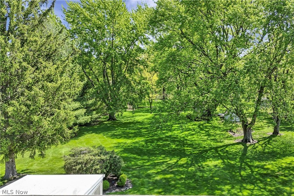 Photo of 8089 Wesley Drive, Strongsville, OH 44136 (MLS # 5207559)