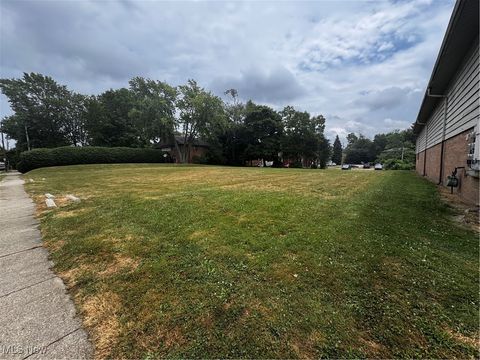 Vacant Land For Sale - 444 Sumner Street<br/> Akron, OH 44304
