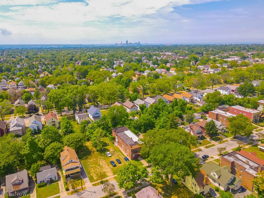 Jankovsky & Bubnas - Commercial Sale