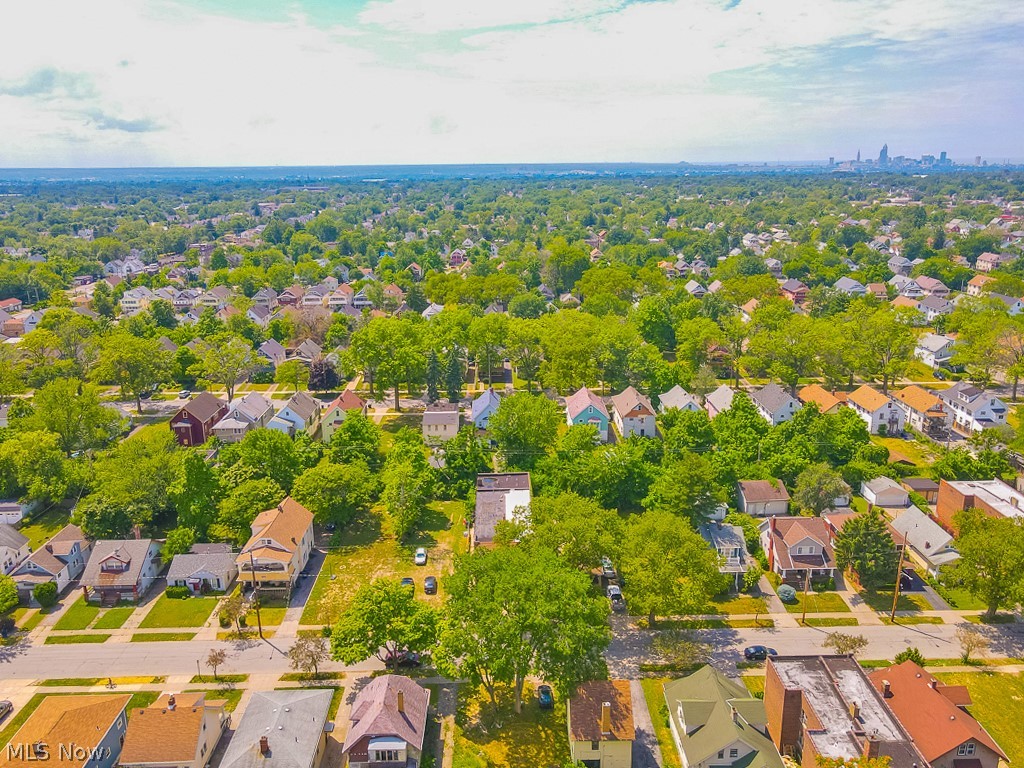 Jankovsky & Bubnas - Commercial Sale