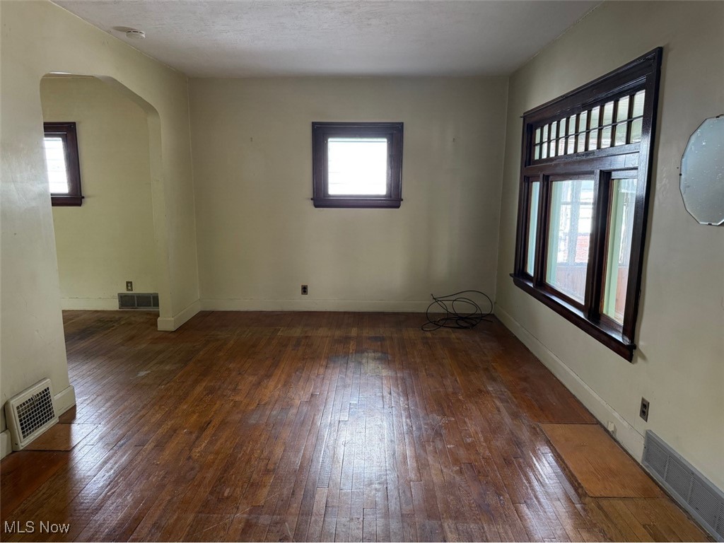 1550 E 172nd Street, Cleveland, Ohio image 5