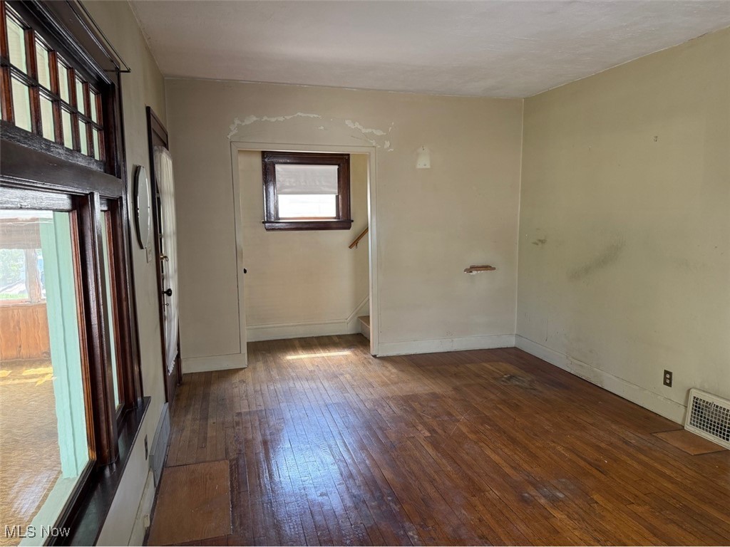 1550 E 172nd Street, Cleveland, Ohio image 6