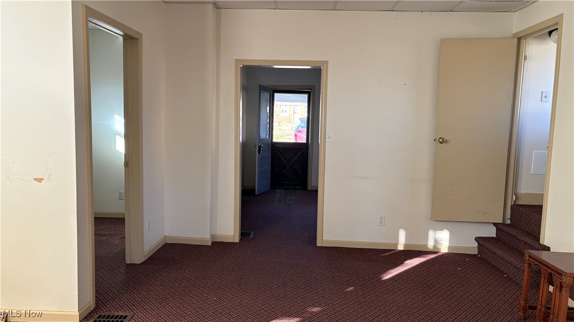 Chamberlins Western - Commercial Sale