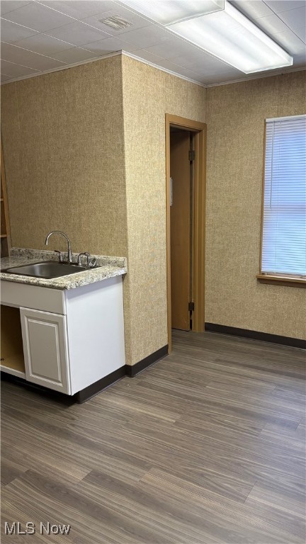 Chamberlins Western - Commercial Sale