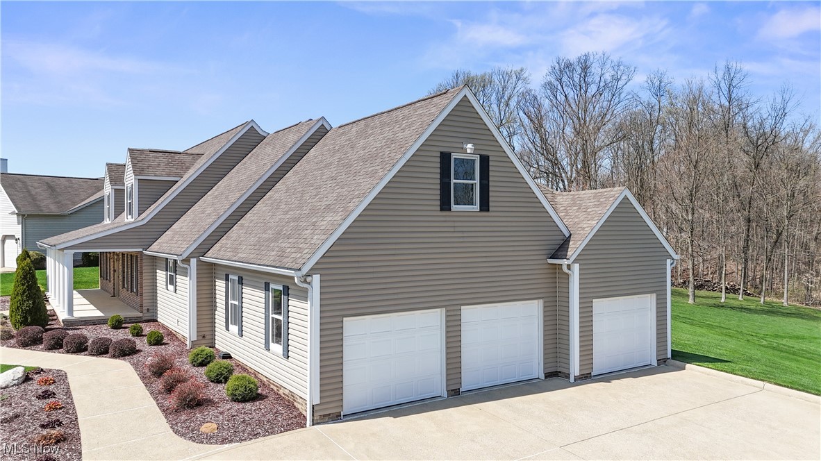 852 Stone Creek Boulevard, Ashland, Ohio image 3