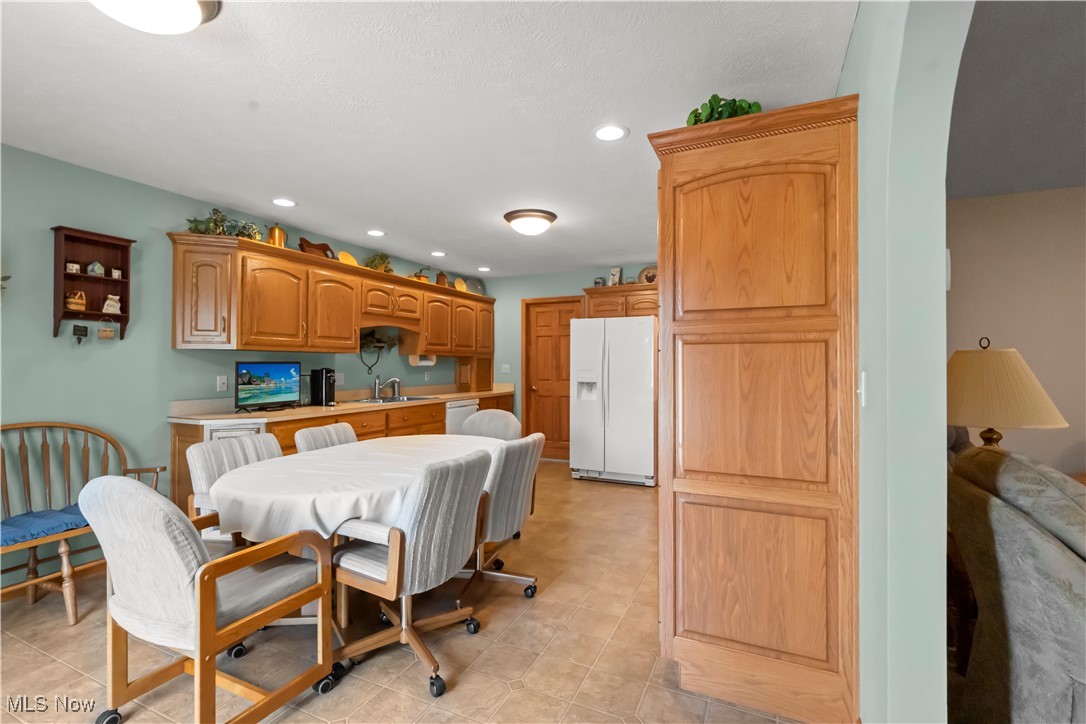852 Stone Creek Boulevard, Ashland, Ohio image 23