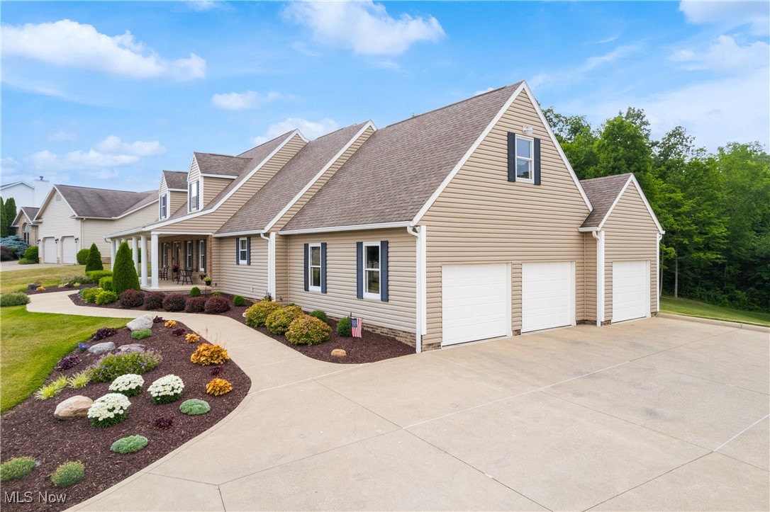 852 Stone Creek Boulevard, Ashland, Ohio image 4
