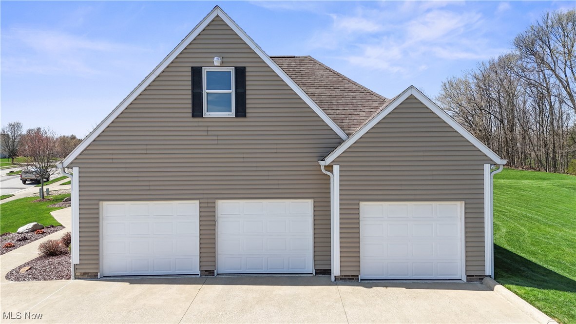 852 Stone Creek Boulevard, Ashland, Ohio image 5