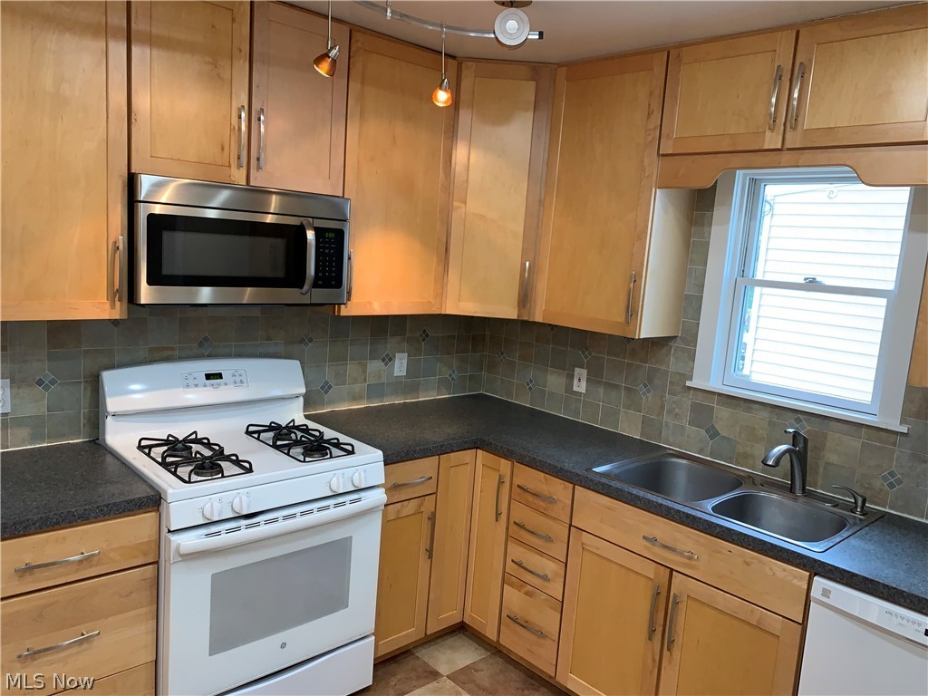 Barr - Residential Lease