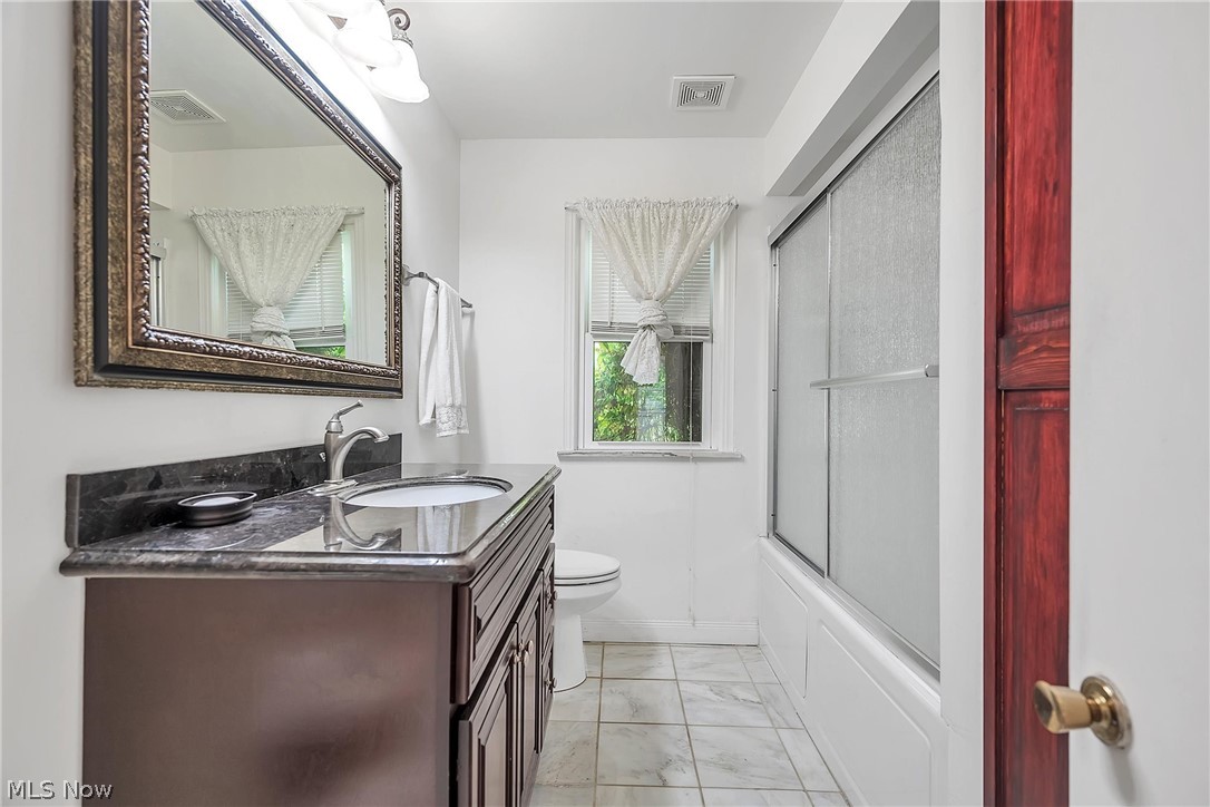 Lyndhurst Manor - Residential