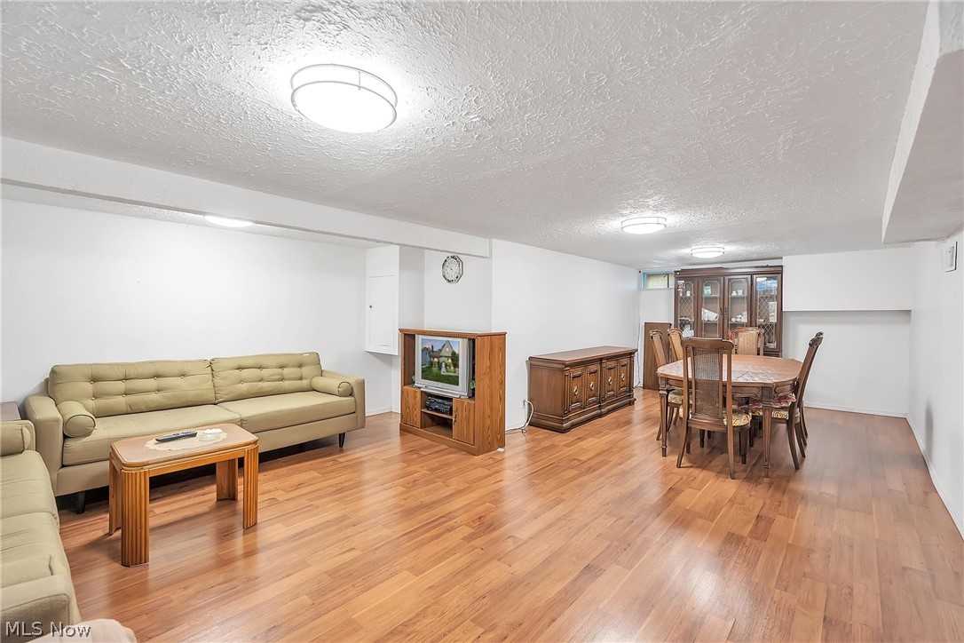 Lyndhurst Manor - Residential