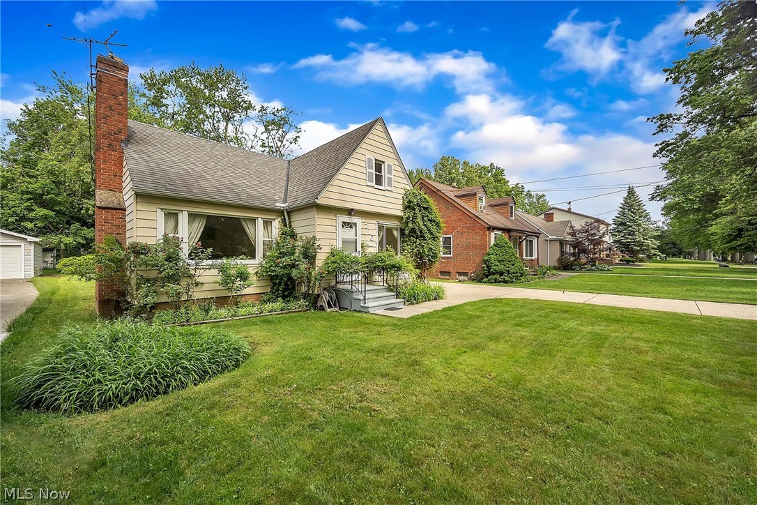 Lyndhurst Manor - Residential