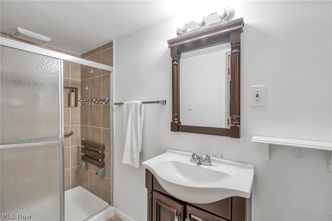 Lyndhurst Manor - Residential