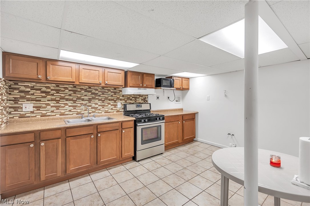 Lyndhurst Manor - Residential