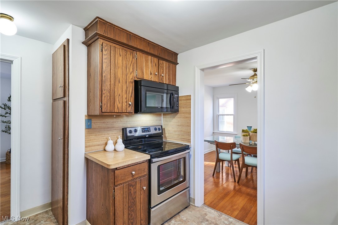 2241 Briarwood Road, Cleveland Heights, Ohio image 7