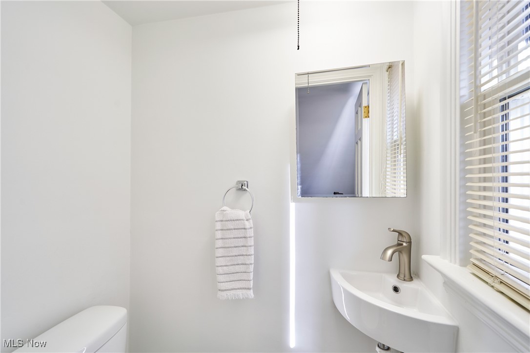 2241 Briarwood Road, Cleveland Heights, Ohio image 17