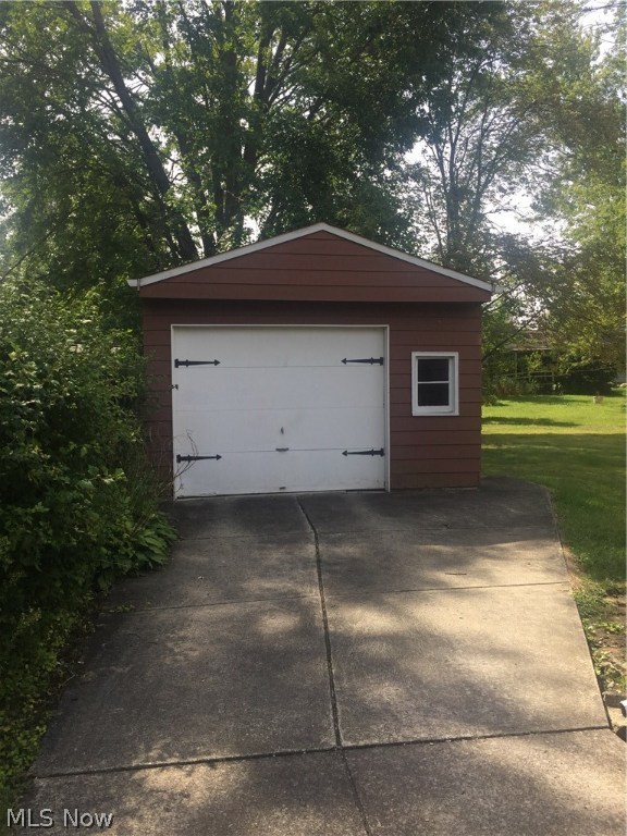 Wyles Brothers Bldg Cos Kemp - Residential Lease