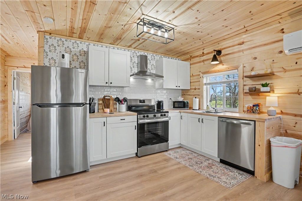 Photo of 29981 Bashan Road, Racine, OH 45771 (MLS # 5200635)