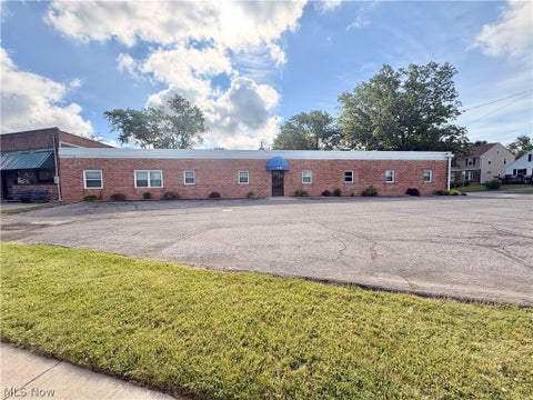 Photo of 4367 Rocky River Drive, Cleveland, OH 44135 (MLS # 5216323)