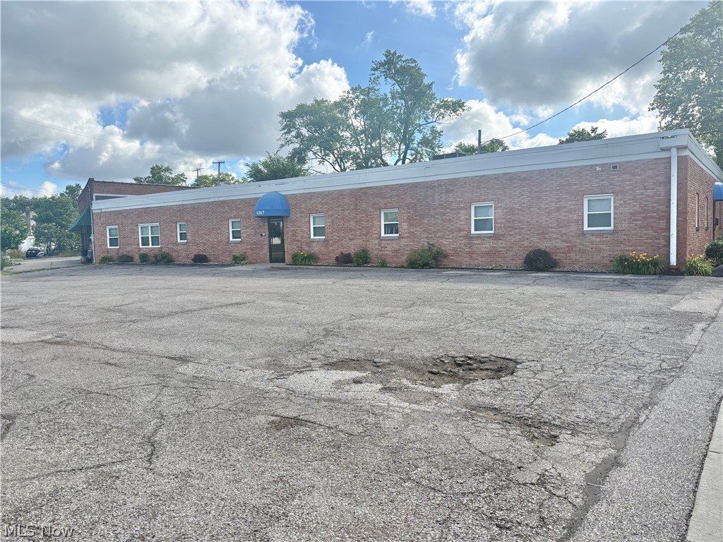 4367 Rocky River Drive